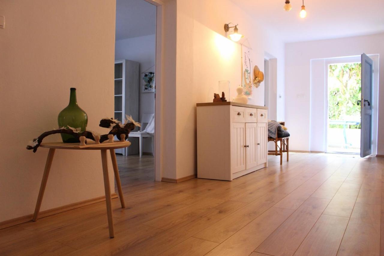 Blue Harbour No. 15 Apartment Veli Iz Exterior photo